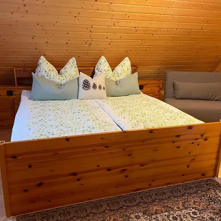 Haus Tannenzaepfle *